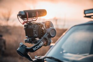 AtmáLuxi – Moza Mini MX2 Review